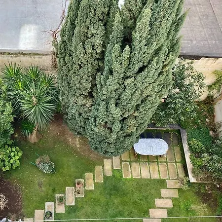 Lux Domus باري